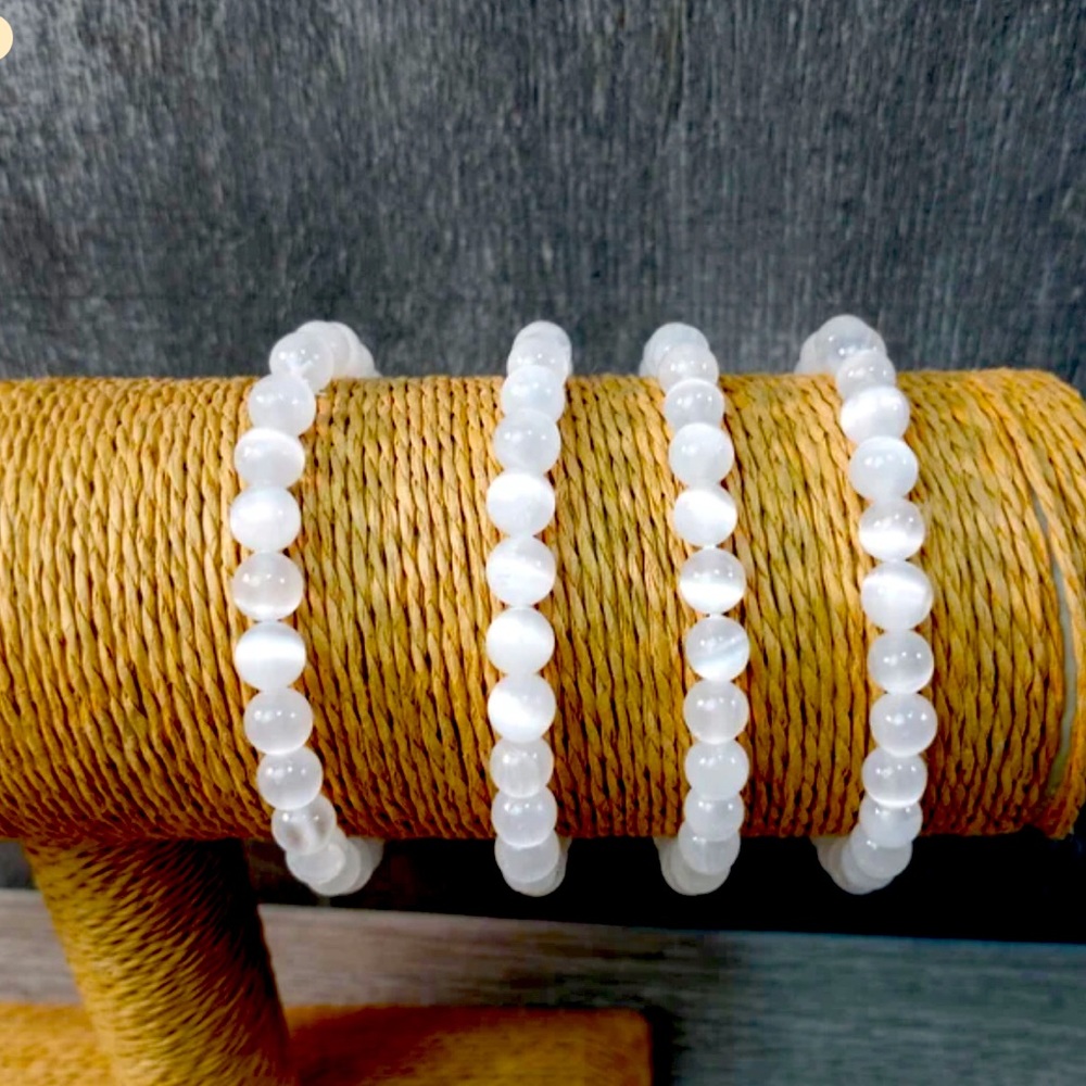 🌺🌸🌼 Beaded Stretchy Bracelet